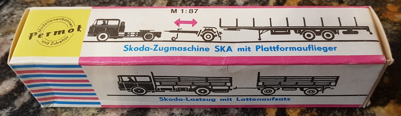 Универсальная упаковка (коробка)   начало 90-х годов и до закрытия производства, Skoda S 706 Sattelzugmaschine mit Plattformauflieger
