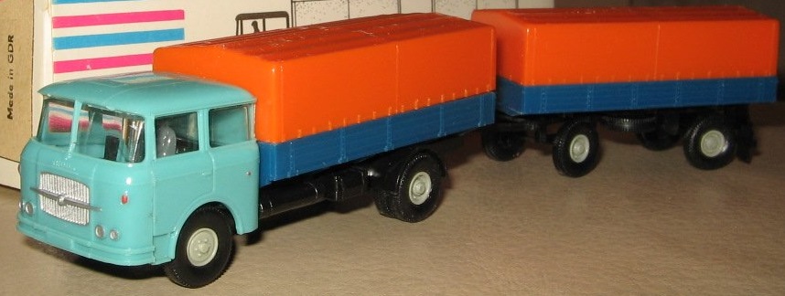 Permot модель Шкоды 706 со старой кабиной 1988-1989 года