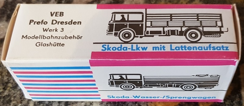 Универсальная упаковка (коробка) использовалась с 1990 по 1991 год и до закрытия производства под торговой маркой VEB Prefo Dresden Werk3, от фабрики Permot